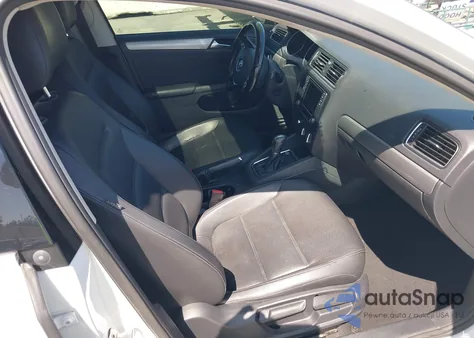 2017 Volkswagen Jetta 1.4T Se z USA, uszkodzony, nr VIN 3VWDB7AJ7HM207938